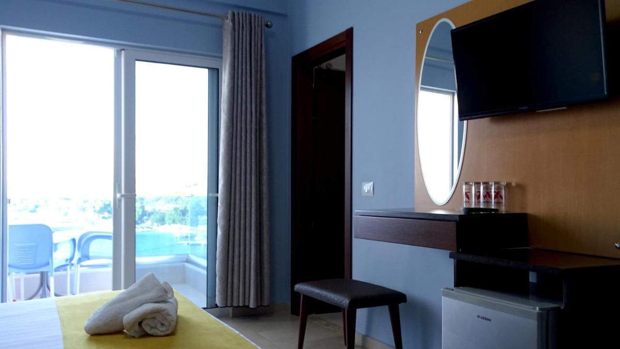 Hotel De Luna Εξαμίλιο Εξωτερικό φωτογραφία
