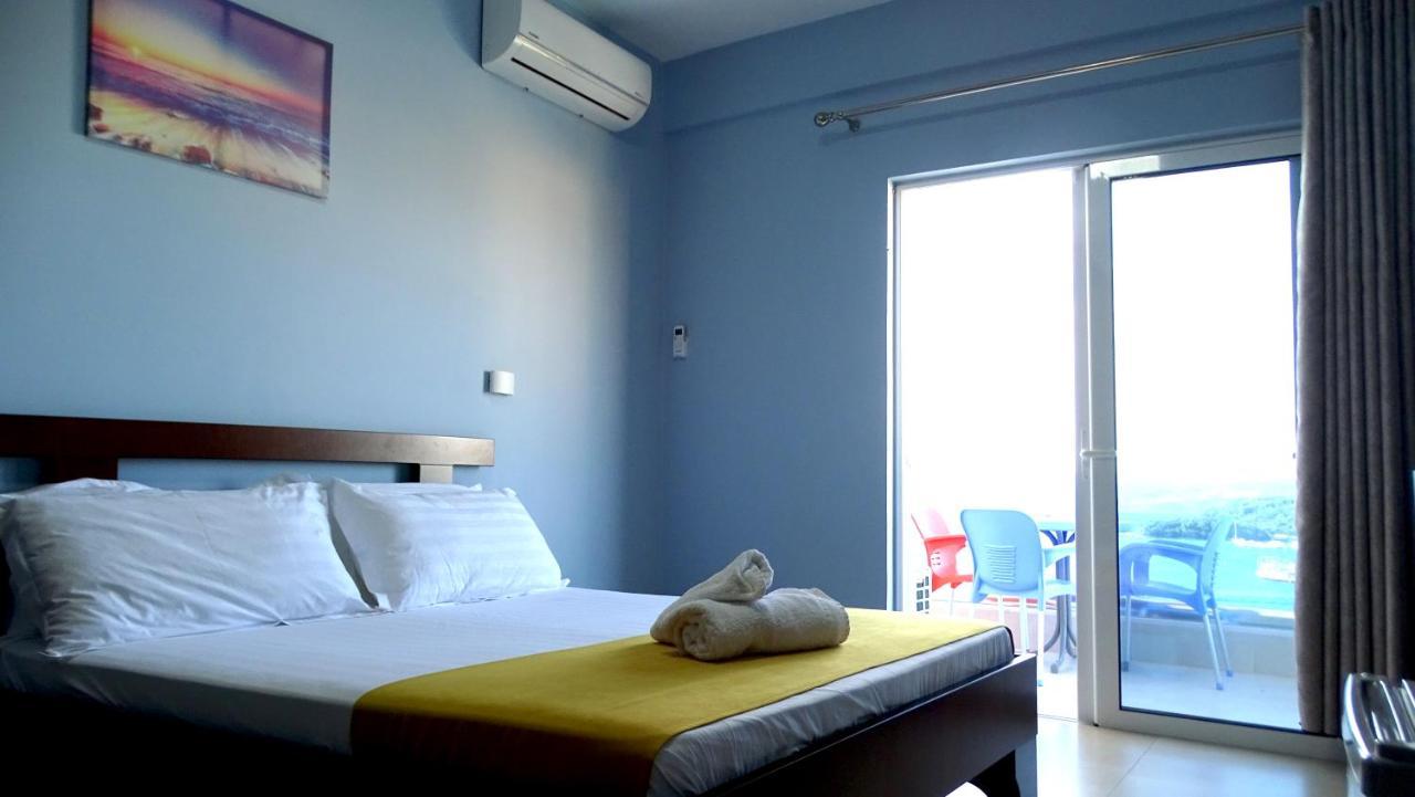 Hotel De Luna Εξαμίλιο Εξωτερικό φωτογραφία
